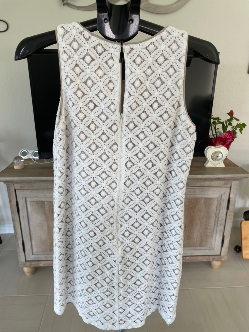 Apt. 9 White Diamond Eyelet Sleeveless Shift Dress - Picture 2 of 7